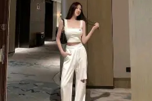 继宇芽事件后某明星外籍女友再曝家暴网友呼吁-爱奇艺