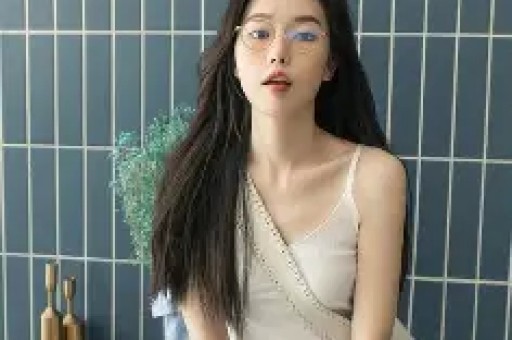人设崩塌！白冰公益装大方背地里偷逃税款藏猫腻